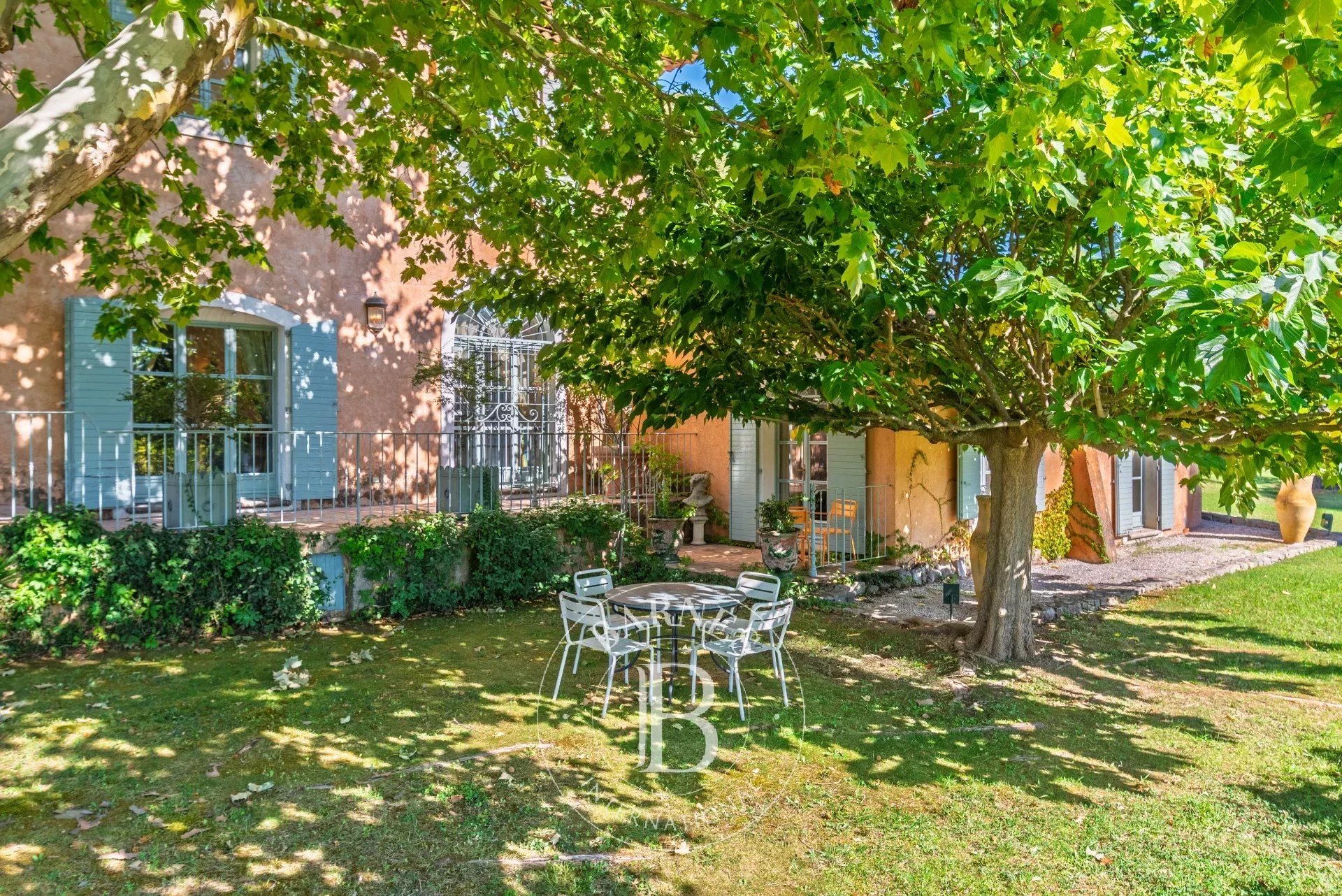 Maison à vendre, 430m², Flassans-sur-Issole