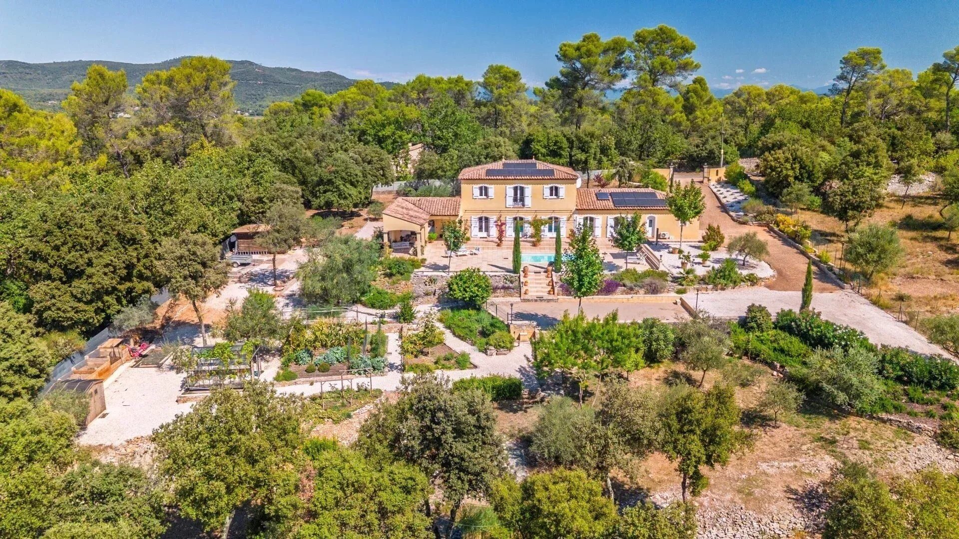 Maison à vendre, 220m², Besse-sur-Issole