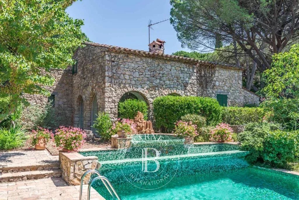 Maison à vendre, 600m², Bagnols-en-Forêt