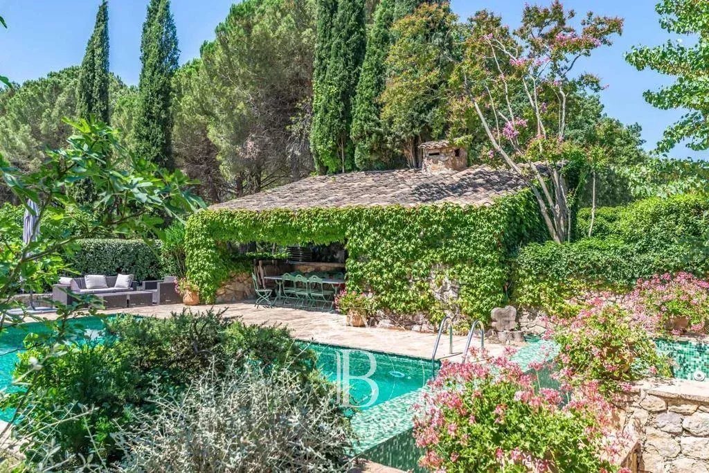 Maison à vendre, 600m², Bagnols-en-Forêt