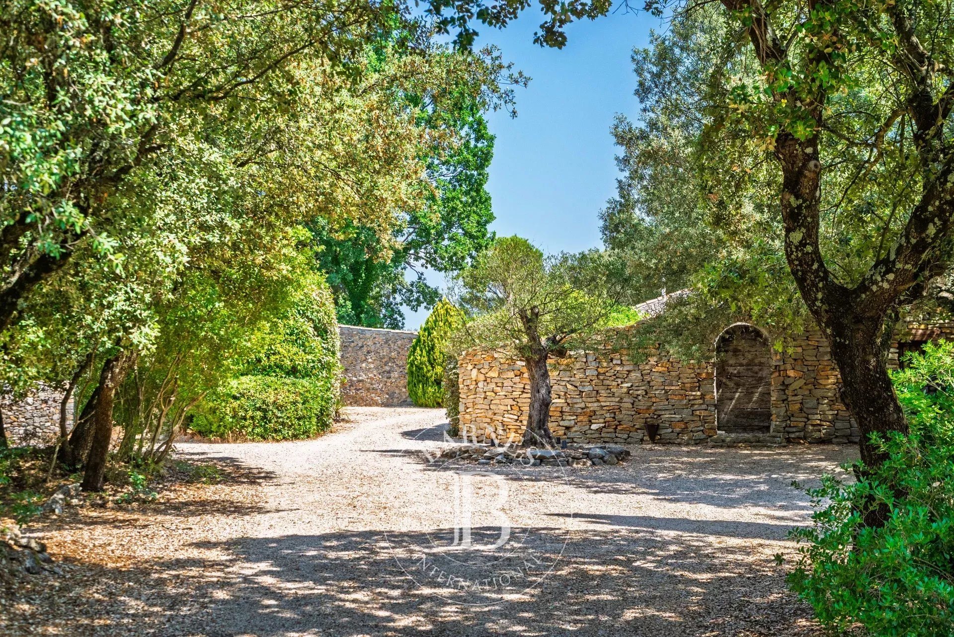 Maison à vendre, 600m², Saint-Maximin-la-Sainte-Baume
