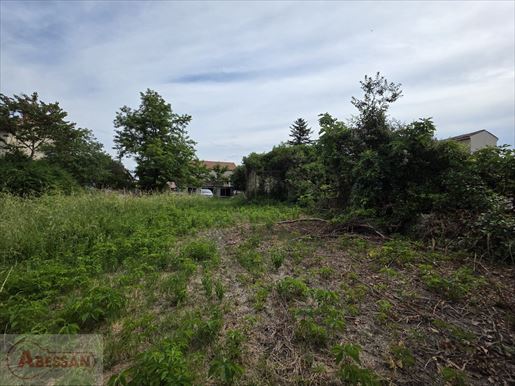 Terrain 681 m² · à Alès · 681 m² · 70 000 €