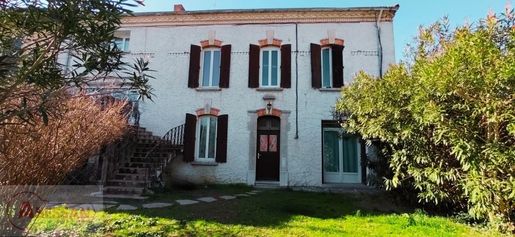 Maison 9 pièces 225 m² · à Lézan · 225 m² · 190 000 €
