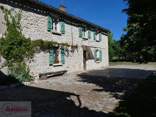 Maison 9 pièces 320 m² · à Cordes-sur-Ciel · 320 m² · 420 000 €