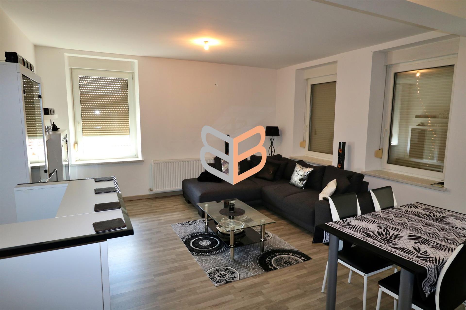 Appartement à vendre, 68m², Russange