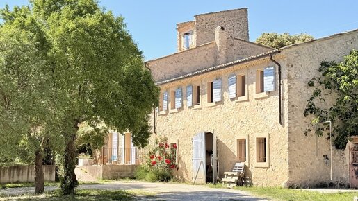 Maison 12 pièces 450 m² · à Gréoux-les-Bains · 450 m² · 1 350 000 €