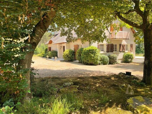 Maison 10 pièces 303 m² · à Baugé-en-Anjou · 303 m² · 784 400 €