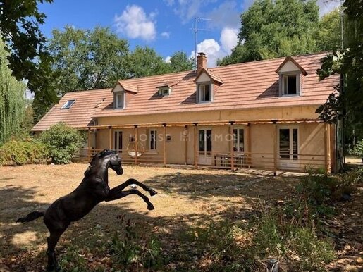 Maison 7 pièces 250 m² · à Roézé-sur-Sarthe · 250 m² · 420 000 €