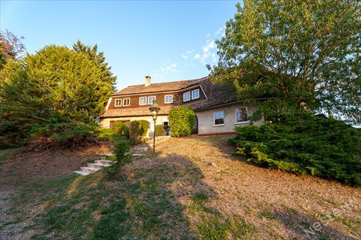 7 pièces 315 m² · à Châtenoy-en-Bresse · 315 m² · 189 000 €