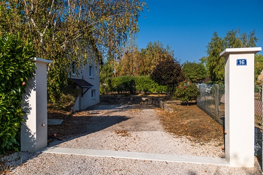 Casa reformada em Saint Germain du Plain de 156 m² com 5 quartos