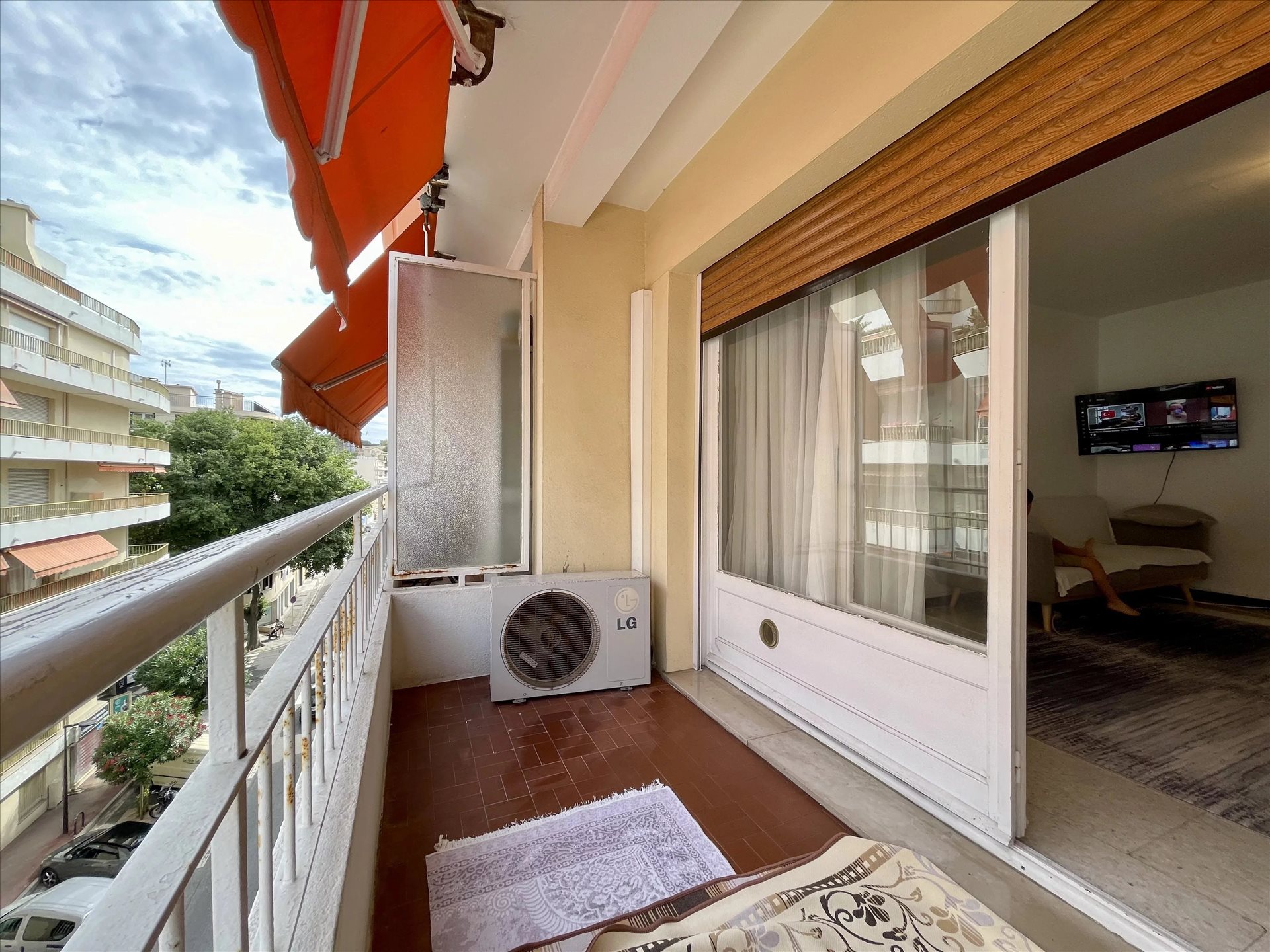 Appartement – Antibes, Centre Ville, Juan-les-Pins - Plus