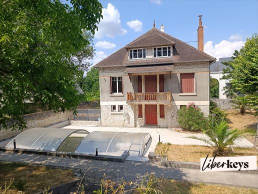 Maison 8 pièces 197 m² · à Larçay · 197 m² · 475 000 €