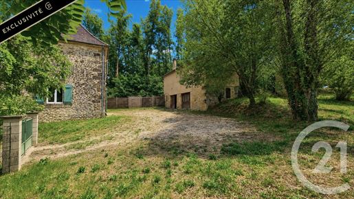 Maison 9 pièces 165 m² · à Sarlat-la-Canéda · 165 m² · 230 000 €