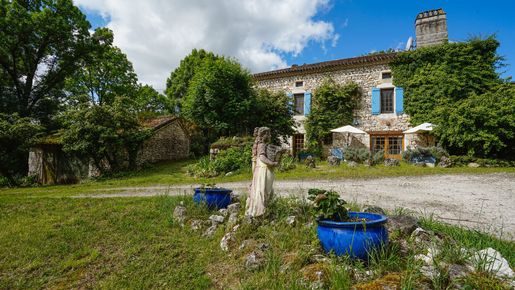 Maison 8 pièces 209 m² · à Anthé · 209 m² · 450 000 €