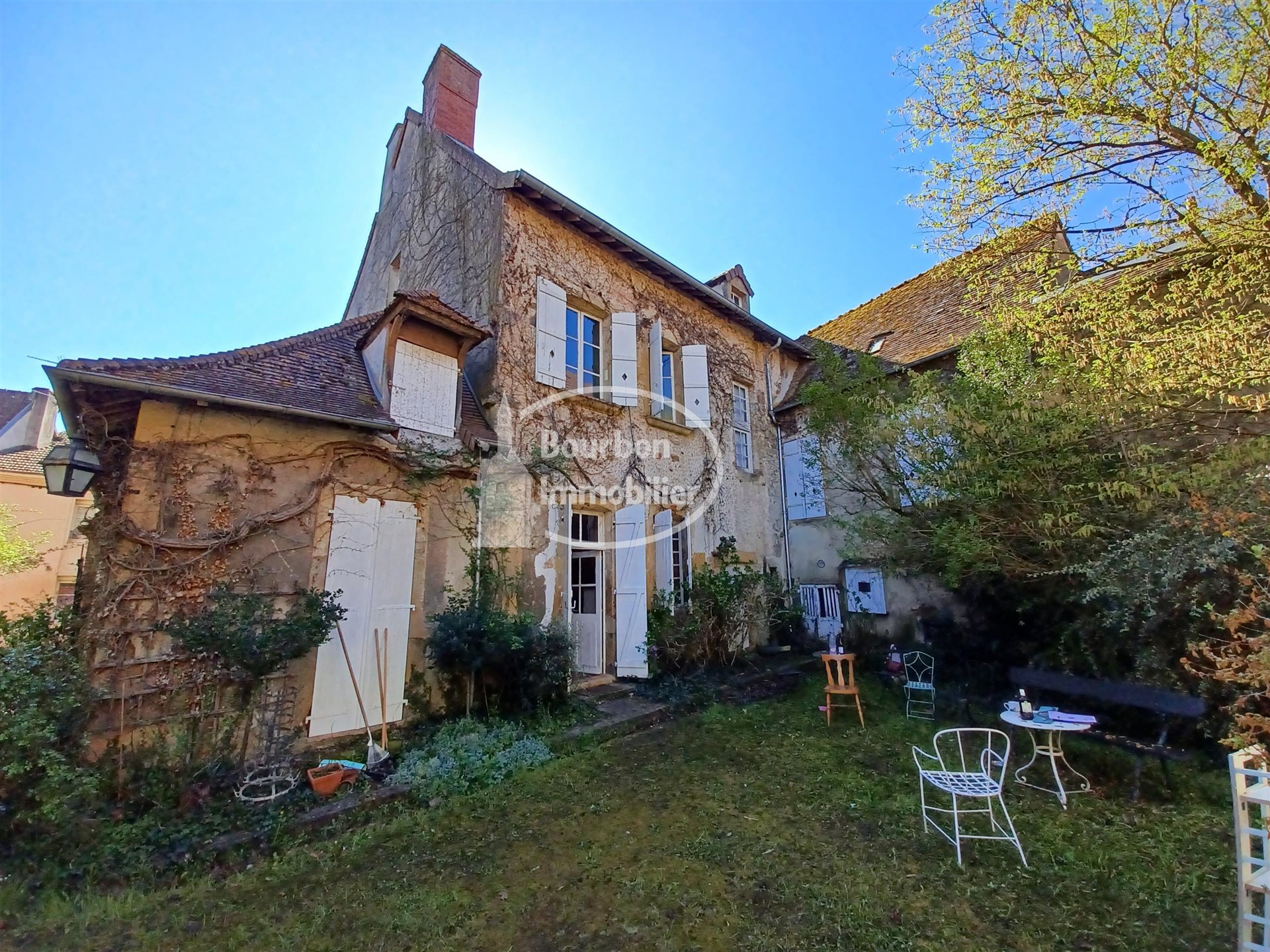 Maison à vendre, 300m², Toulon-sur-Arroux