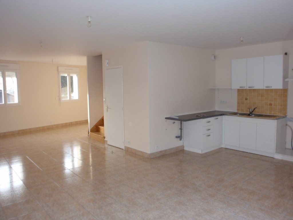 Maison à louer, 95m², Fougères