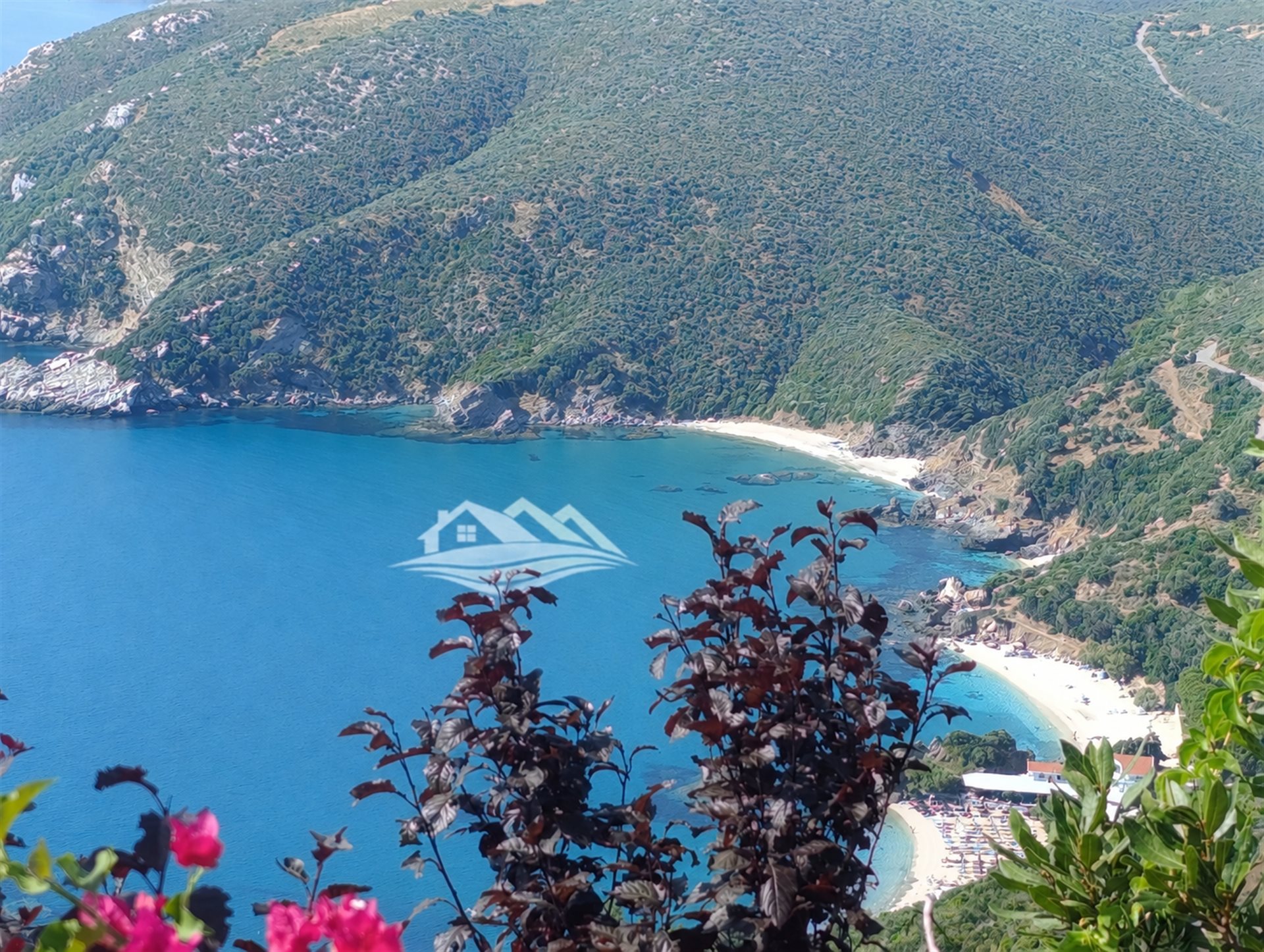 Maisonnette panoramique avec vue sur la mer Égée, jardin privé et jacuzzi près de Korasida Beach