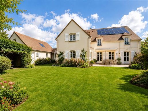 Maison 11 pièces 290 m² · à Rambouillet · 290 m² · 985 000 €
