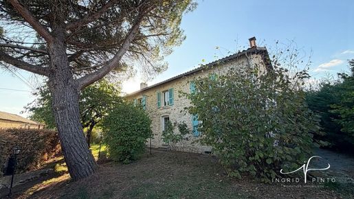 Maison 6 pièces 147 m² · à Verruyes · 147 m² · 194 000 €