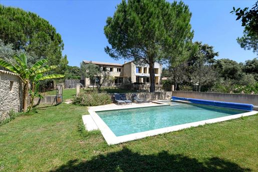 Maison 6 pièces 146 m² · à Uzès · 146 m² · 598 500 €