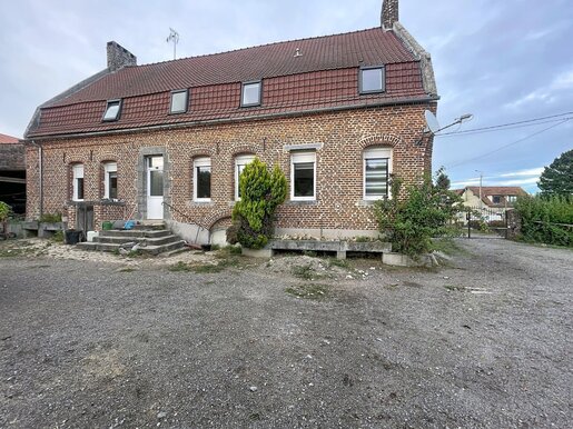 Maison 11 pièces 253 m² · à Troisvilles · 253 m² · 265 000 €