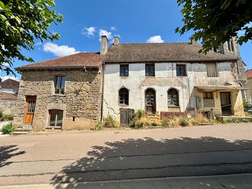 3 pièces 300 m² · à Saint-Gilles · 300 m² · 252 000 €
