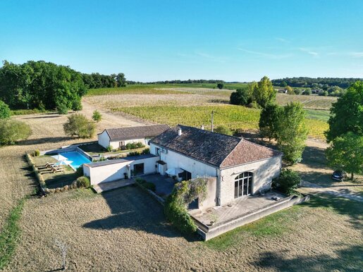 Maison 6 pièces 440 m² · à Duras · 440 m² · 795 000 €