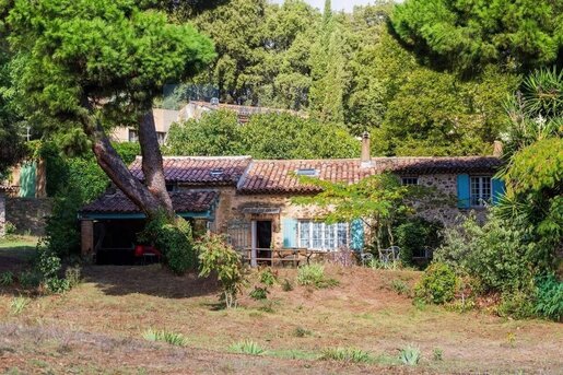 Maison 8 pièces 152 m² · à La Garde-Freinet · 152 m² · 575 000 €