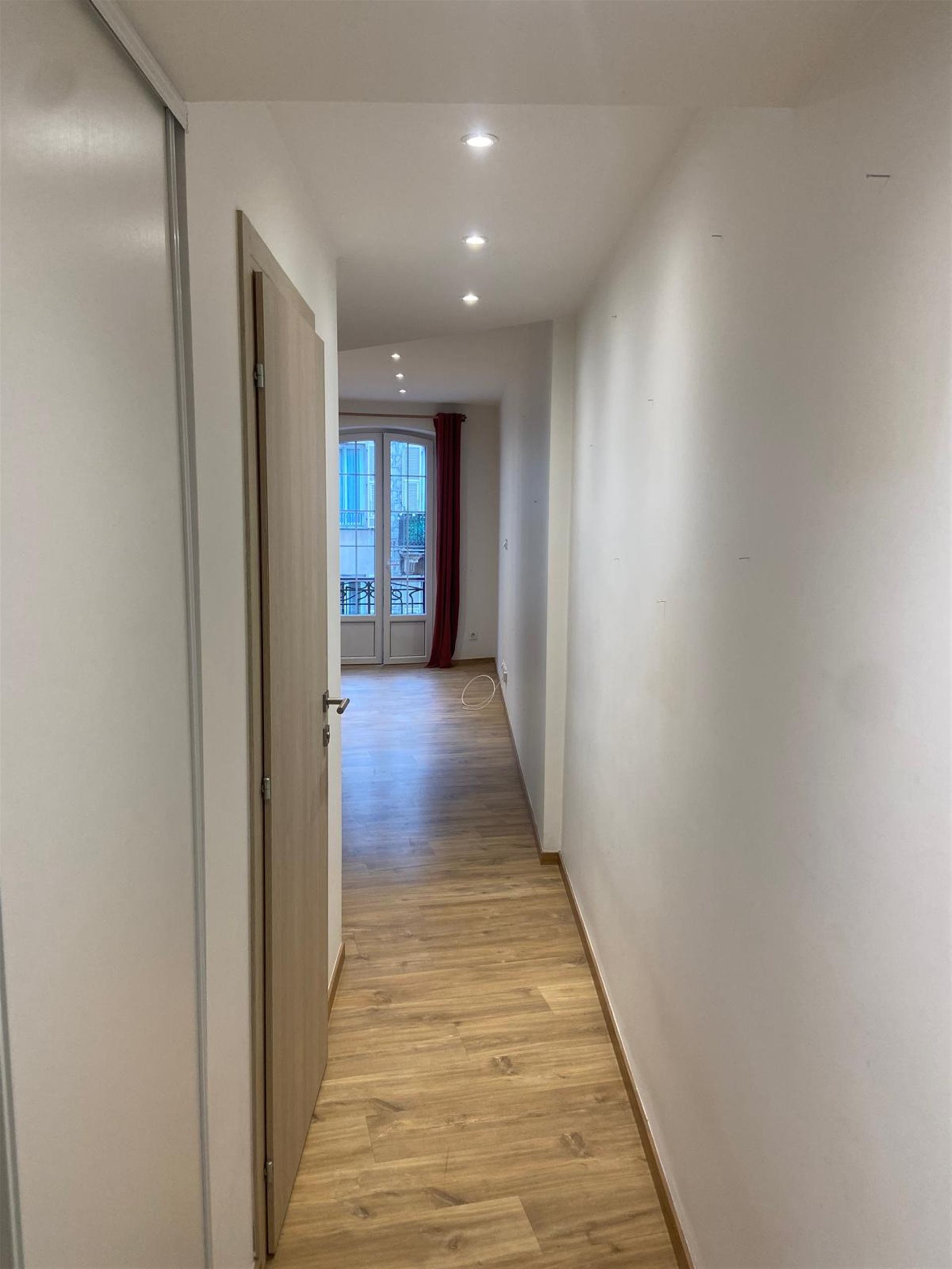 3-Room apartment renovated in the heart of Nice - More