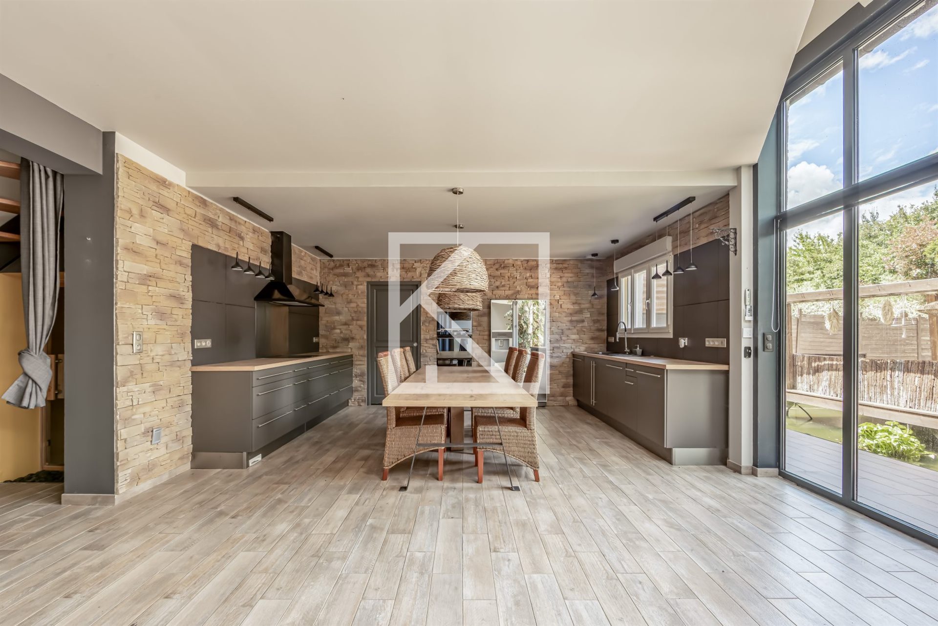 Maison à vendre, 265m², Saint-Saturnin