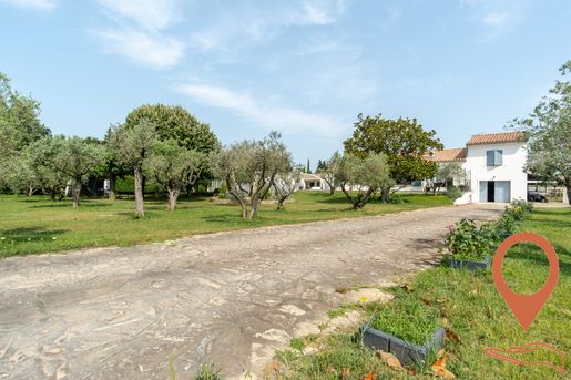 Maison 9 pièces 182 m² · à Arles · 182 m² · 582 894 €