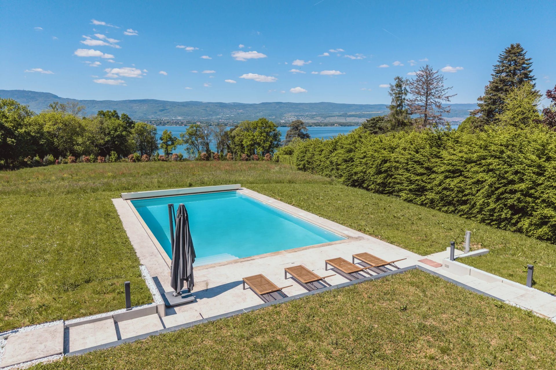 Maison à vendre, 650m², Nernier