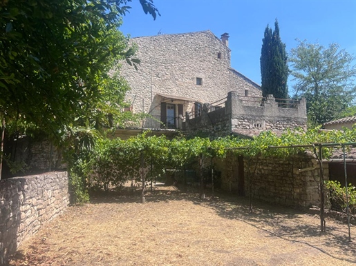 Maison 4 pièces 196 m² · à Barjac · 196 m² · 265 000 €
