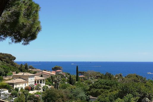 Maison 7 pièces 183 m² · à Roquebrune-sur-Argens · 183 m² · 1 030 000 €