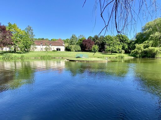 Maison 10 pièces 300 m² · à Hédouville · 300 m² · 845 000 €