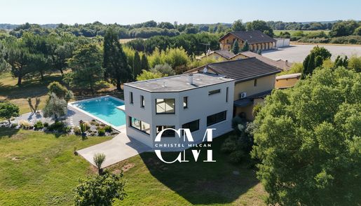 Maison 7 pièces 339 m² · à Saint-Martial-d'Artenset · 339 m² · 570 000 €