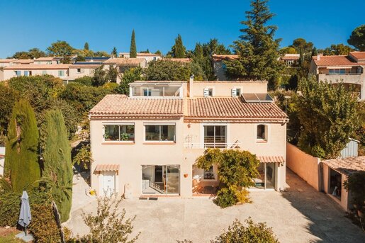 Maison 5 pièces 169 m² · à Venelles · 169 m² · 764 000 €