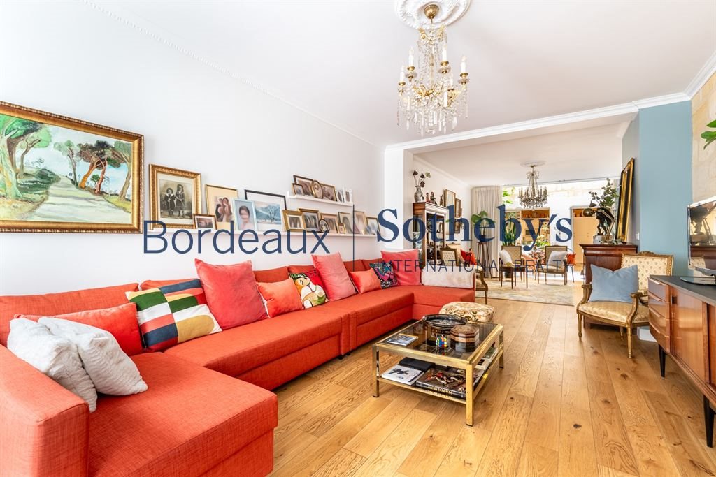 Bordeaux Public Garden Stone Townhouse Patio 250 Sqm Garage Elevator – pohled 2