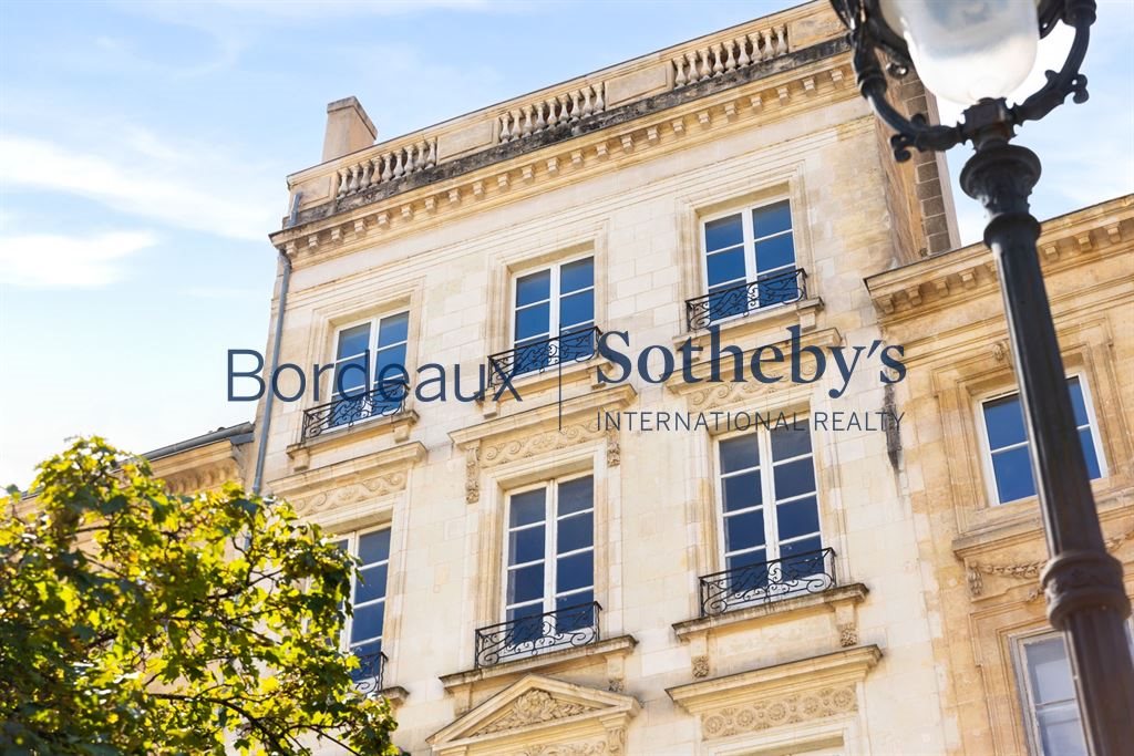 Bordeaux Grand Théâtre Duplex Apartment To Renovate Prestigious Address, Bordeaux