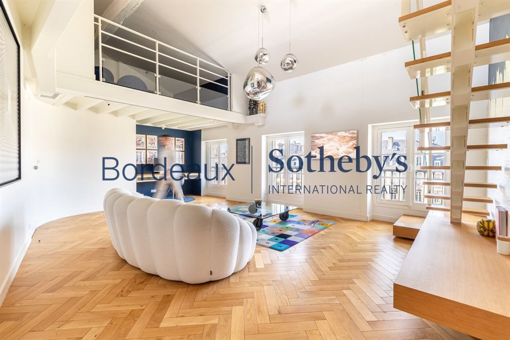 Bordeaux Triangle Exceptional Top-Floor Apartment With Rooftop Terrace And Elevator - View 4