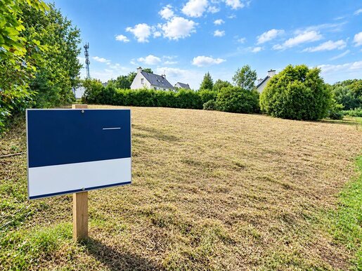 Terrain 649 m² · à Monterblanc · 649 m² · 99 000 €