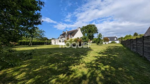 Maison 6 pièces 171 m² · à Saint-Guyomard · 171 m² · 372 750 €