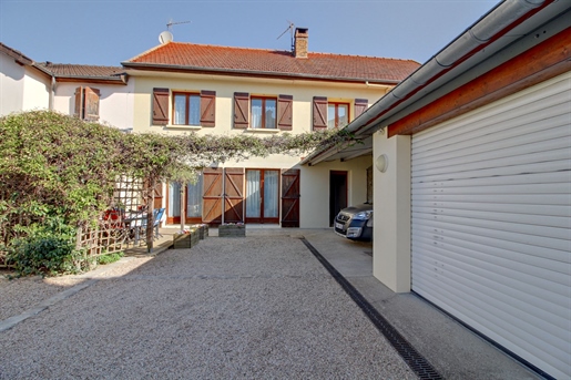Maison 5 pièces 145 m² · à Bouafle · 145 m² · 355 000 €
