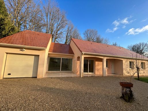 Maison 4 pièces 121 m² · à Objat · 121 m² · 232 000 €