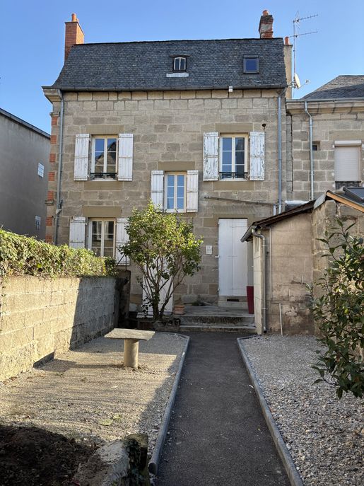 Maison 6 pièces 150 m² · à Brive-la-Gaillarde · 150 m² · 369 000 €