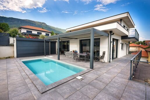 Maison 6 pièces 299 m² · à Thoiry · 299 m² · 1 560 000 €