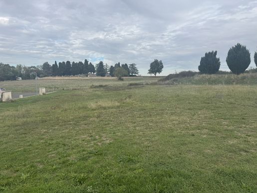Terrain 629 m² · à Moncontour · 13 900 €