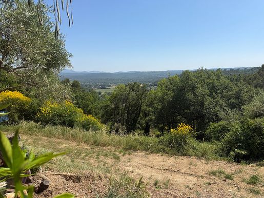 Terrain 204 m² · à Callian · 204 m² · 280 000 €