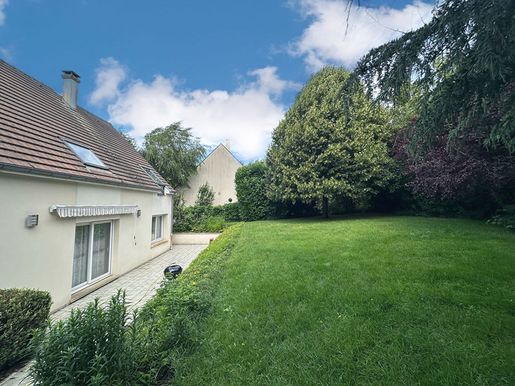 Maison 7 pièces 170 m² · à Saint-Witz · 170 m² · 479 000 €