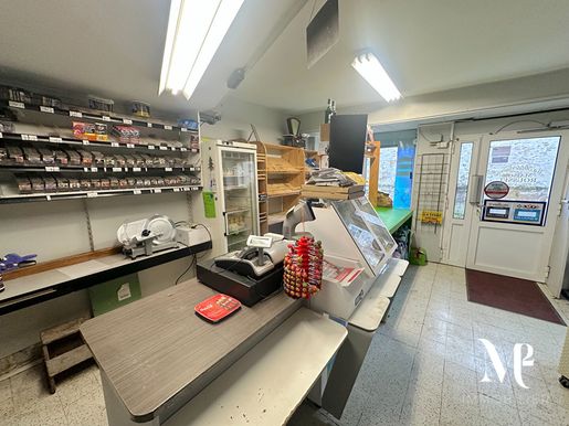 Local commercial 2 pièces · à Senlis · 309 900 €